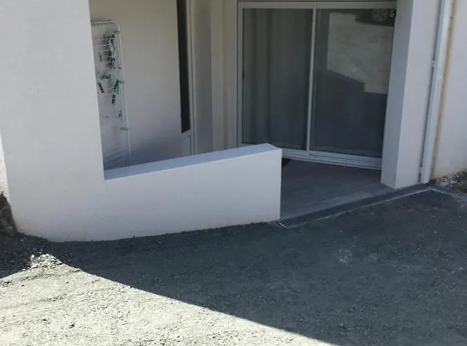 L'augustemile Au Bord De L'eau لا ترانش سور مير