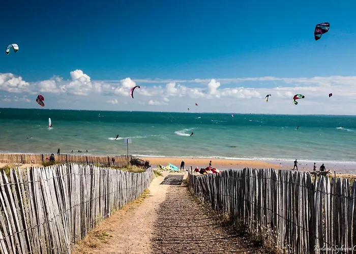 L'augustemile Au Bord De L'eau لا ترانش سور مير